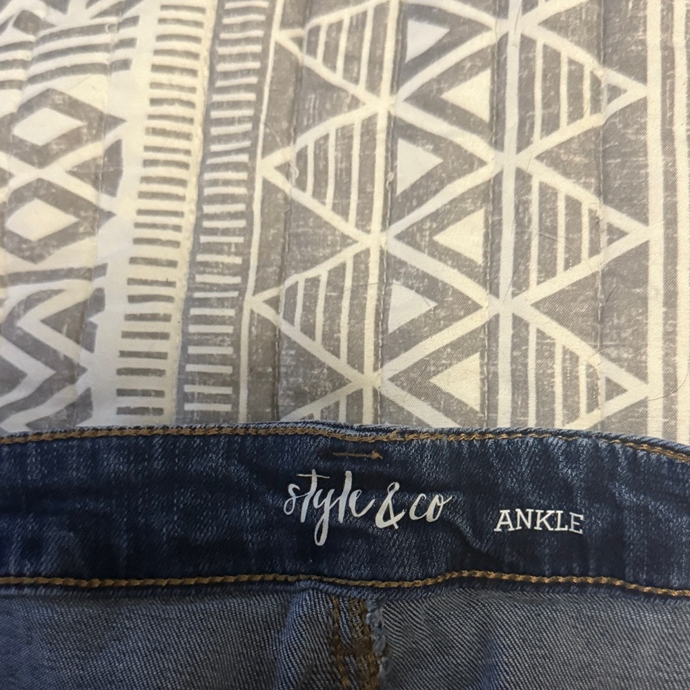 Style & Co. Dark Blue Ankle Jeans - Picture 2 of 6